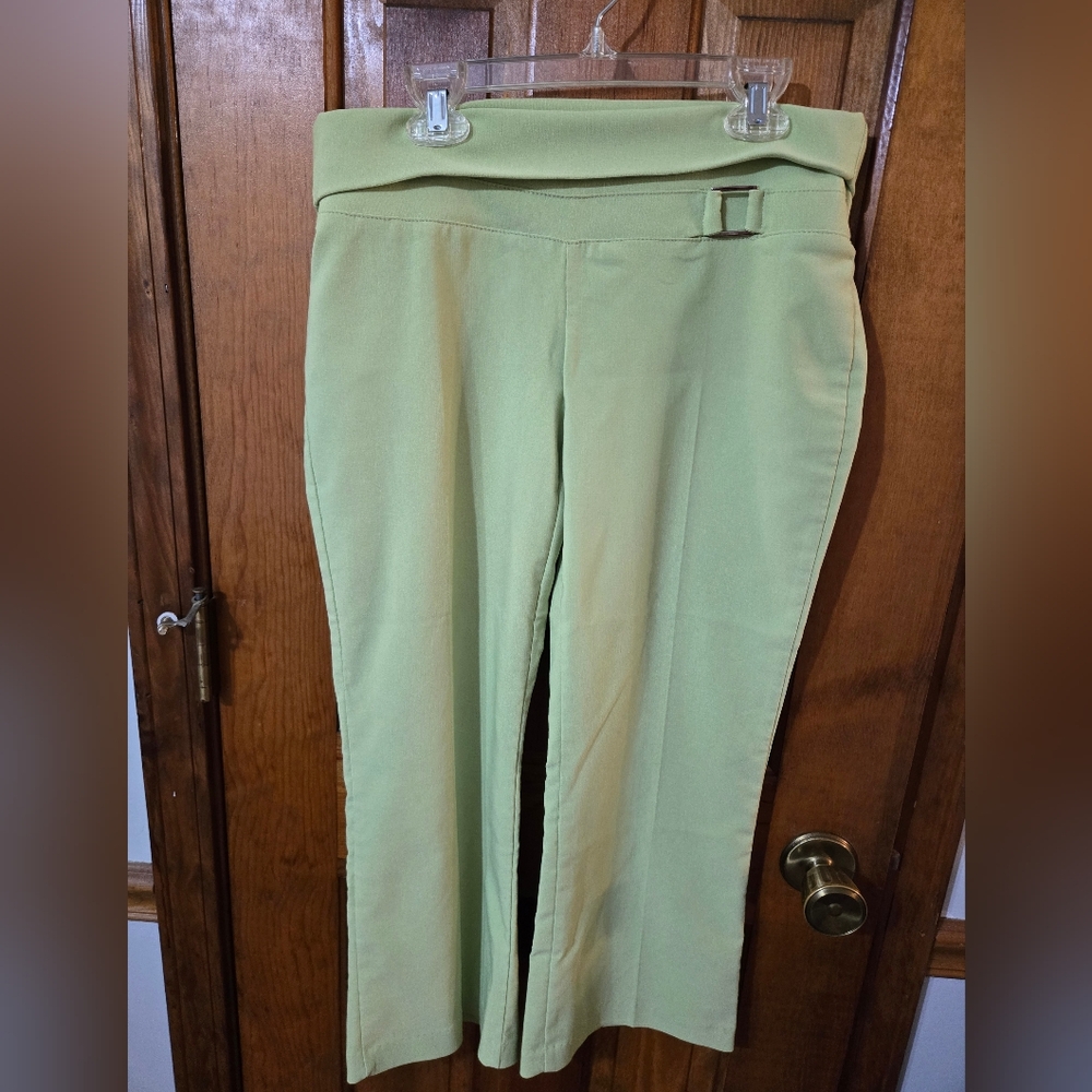 Stylish Green Women's Pants
